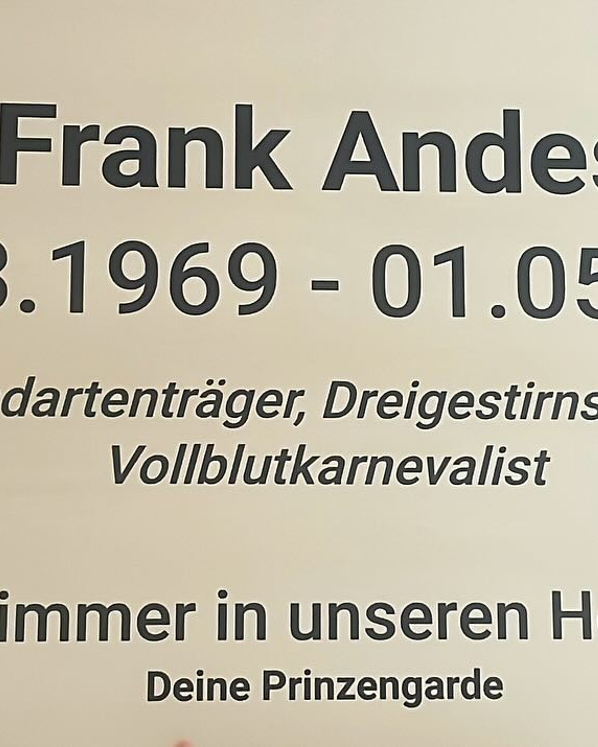 Wir schicken dir die aller besten Glückwünsche nach oben in den Himmel lieber Franky, heute hätten wir dich 5 x 11 Jahre...